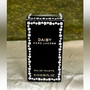 DAISY BY MARC JACOBS, 4ML EDT MINI SPLASH, NIB